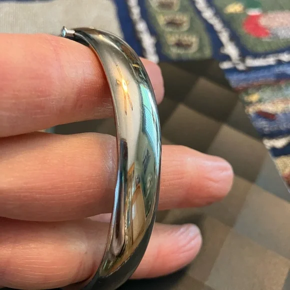 Classic Sterling Silver Polished Bangle Bracelet with Floral Design